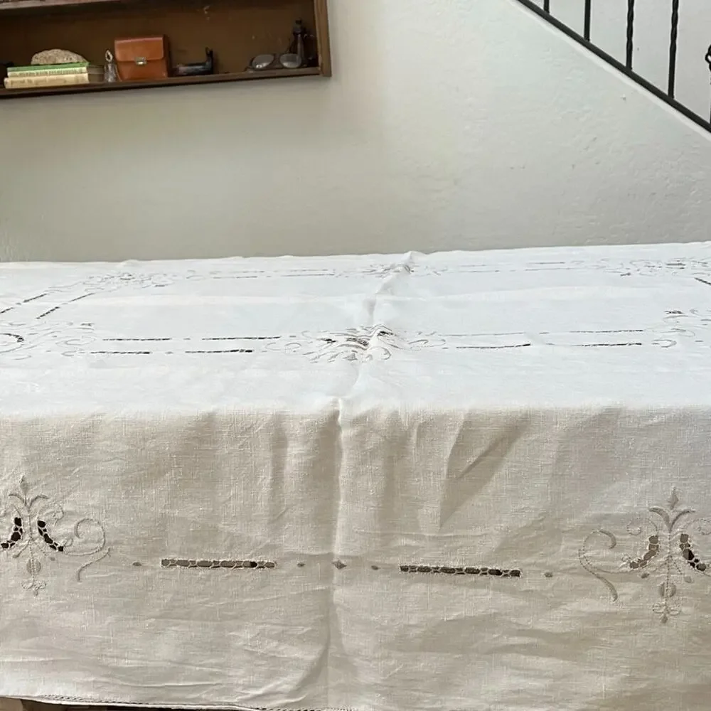 Vintage Linen Madeira Cut Out Floral Design Tablecloth 82